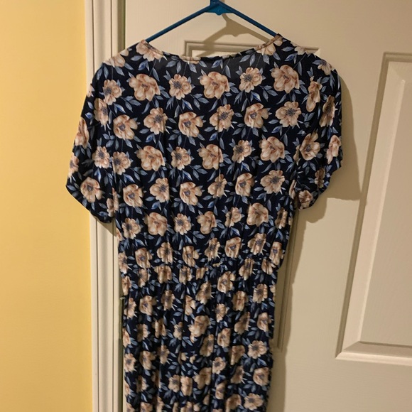 Floral jumpsuit - Picture 2 of 5